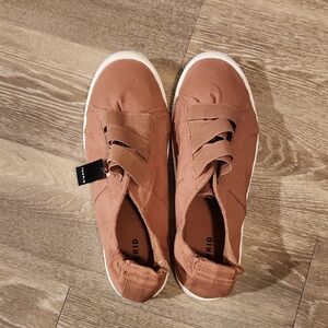 Women's Casual Slip-On Sneakers